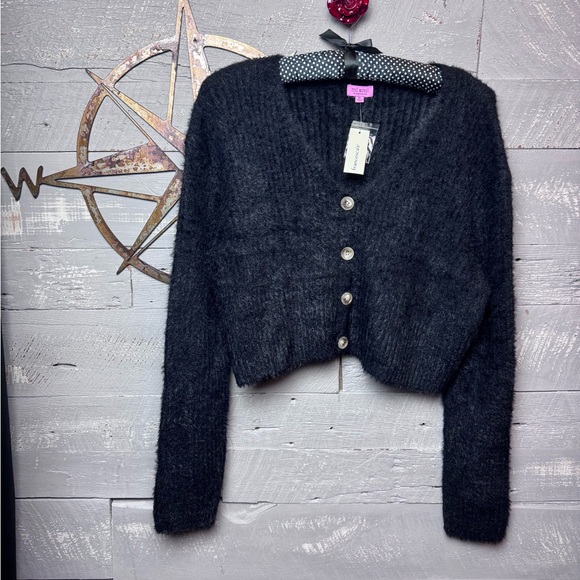 🔥 New Miami for francesca’s fuzzy cropped cardigan - Picture 4 of 7